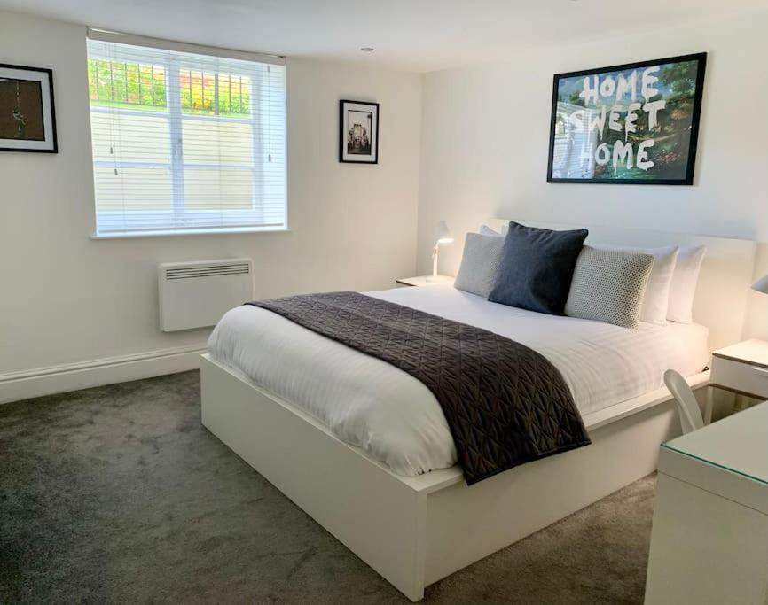 Modern, Period With Parking - Located Near Uni, Hospital & Town Centre Reading