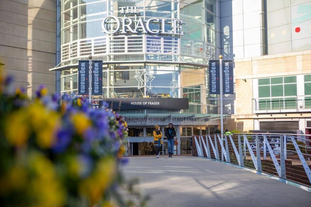 Modern, Period With Parking - Located Near Uni, Hospital & Town Centre
